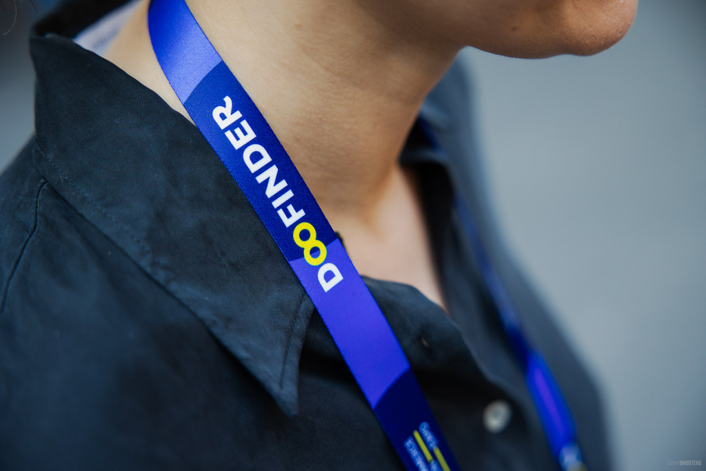https://res.cloudinary.com/ecommerceberlin/image/upload/v1741344876/Website/PREMIUM%20SERVICES/ebe26_premium_services_lanyards/ZDJECIE%203.jpg