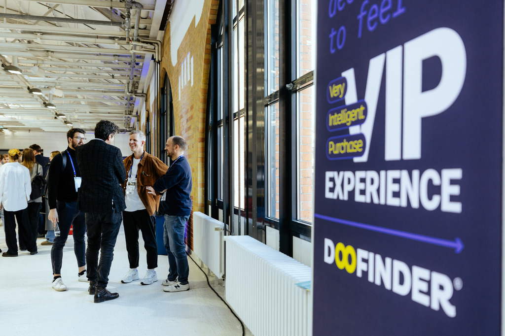 https://res.cloudinary.com/ecommerceberlin/image/upload/v1741618917/Website/PREMIUM%20SERVICES/ebe26_premium_services_VIP_Zone/ZDJECIE%201.jpg