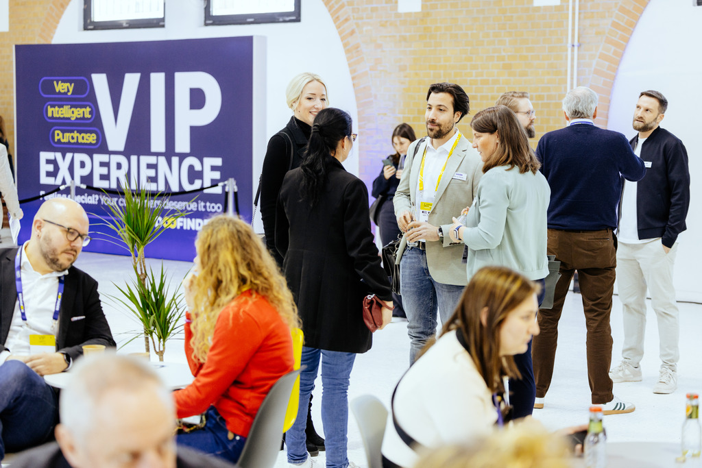 https://res.cloudinary.com/ecommerceberlin/image/upload/v1741622870/Website/PREMIUM%20SERVICES/ebe26_premium_services_VIP_Zone/ZDJECIE%204.jpg